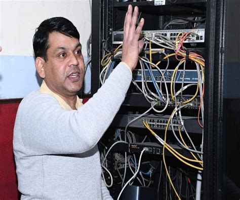 TechNext Club of Department of IT, organized a full day Hands-On ...