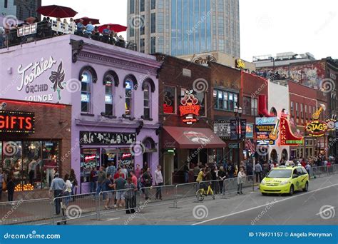 Strip Bars In Nashville