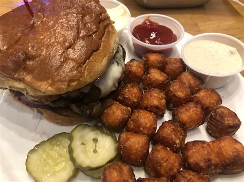 Mesa, AZ Edition: Boulders Bar and Grill on Southern - Candace Lately