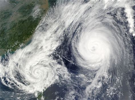 双台风又来了！今年第7号台风“兰恩”已生成：预计会直冲日本|日本|双台风|台风_新浪科技_新浪网
