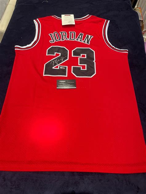 Michael Jordan Signed 23 Jersey Red Bulls Mitchell and Mess Finals ...