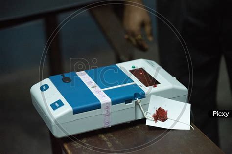 Voting Ballot Machine 的图像结果
