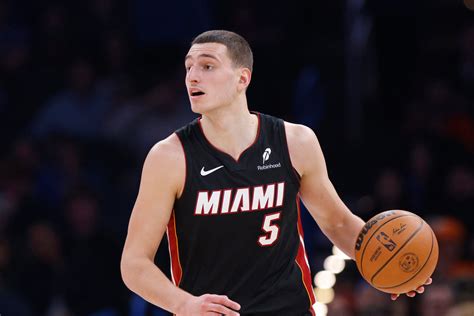 El Heat de Miami y Nikola Jovic acuerdan extensión de cuatro años y $62 ...