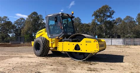 How to Operate a Roller Compactor Machine 的图像结果