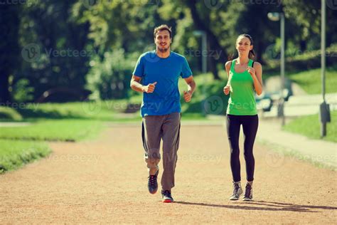 5 People Running 的图像结果