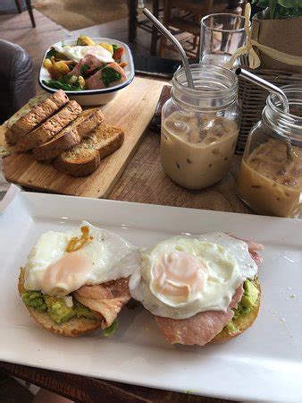 THE DELI, Caerphilly - Restaurant Reviews, Phone Number & Photos ...
