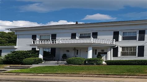 Della Vecchia Funeral Home | Funeral & Cremation