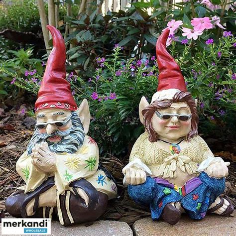 Garden gnome couple - marig | Garden Gnomes | Outdoor Gnome Statues ...