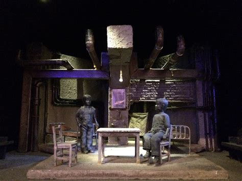 Machine Box Stage Set 的图像结果