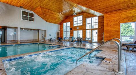 NEWPORT RESORT (Egg Harbor, Door County, WI) - Hotel Reviews, Photos ...