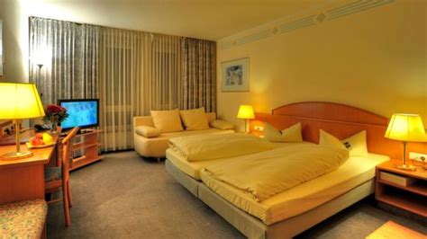 HOTEL CENTRAL DACHAU (Bavaria, Germany) - Hotel Reviews & Photos ...