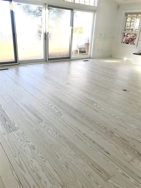 🔥 WHITE HOT! 🔥 White stain on White Oak floors... This Trend Seems to ...