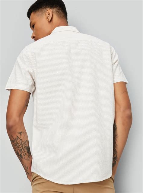 Buy Men Regular Fit Striped Casual Shirt Online at just Rs. 899.0 ...