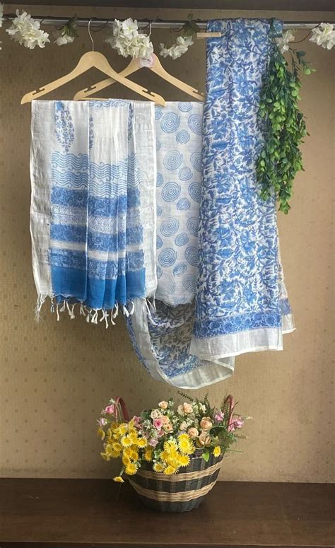 Linen White With Blue Saree / Cotton Sarees – Studio CKC