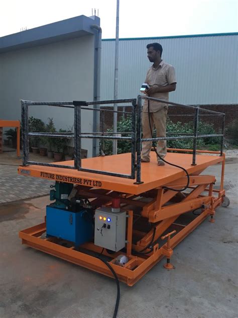 Movable Scissor Lift Manufacturer in Ahmedabad!Futureindustries.in