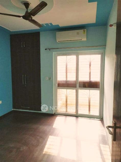 BPTP B Block Sector 88 - Without Brokerage Semi-furnished 3 BHK Flat ...