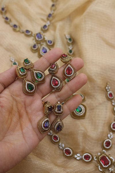 Dull Gold Oval Stones Set – zahana
