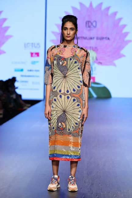 Here's How Abstract Prints Are Having A Major Fashion Moment | Grazia India