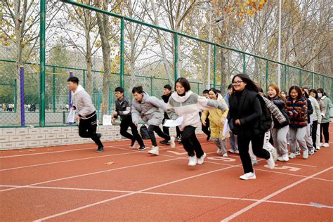 学校图书馆高清摄影大图-千库网