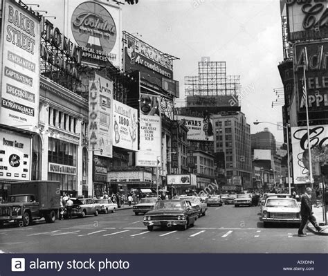 1950s New York Street Stock Photos & 1950s New York Street Stock Images ...