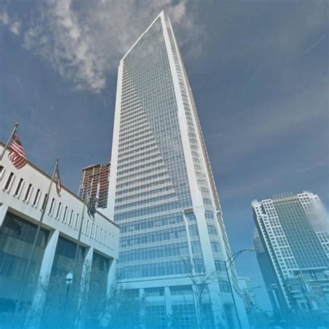The Iconic 550 South Tryon Street - Moody's CRE
