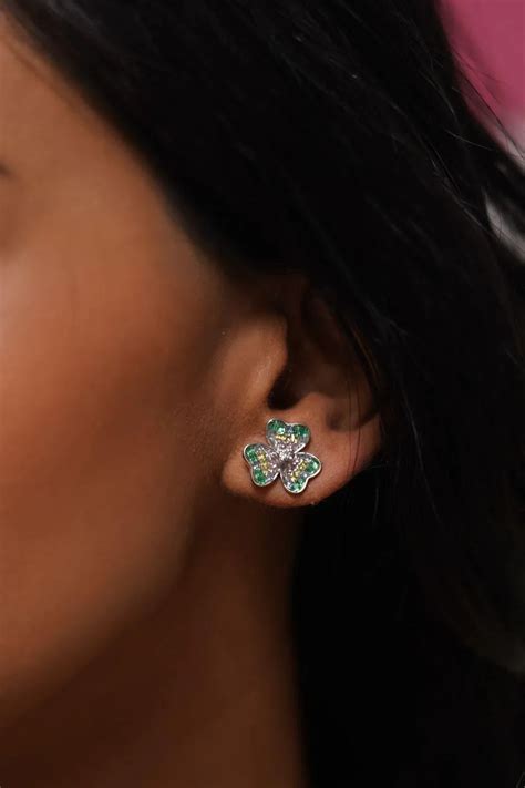 3 Petal Diana Diamond Studs | Invisible Setting – Attrangi