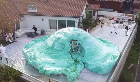 Biggest Toothpaste Explosion 的图像结果