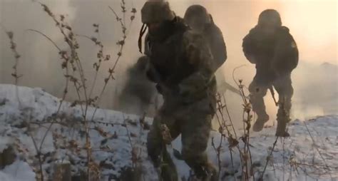 近千加拿大军队空运增援乌克兰, 战场多次现身！俄军：照打不误_乌军