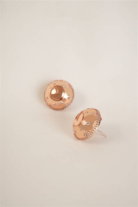 MEDALLION STUDS – Arqa India