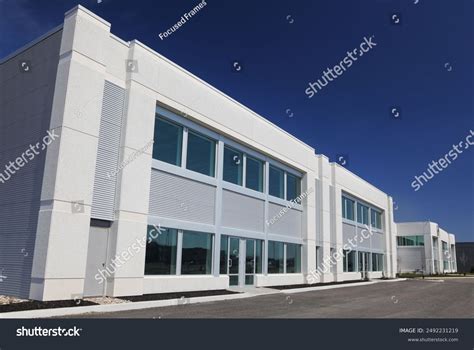 Small Commercial Building Design 的图像结果