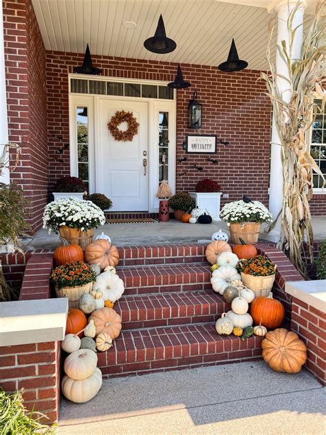 Halloween Front Porch Decorating Ideas | A Cup Full of Sass