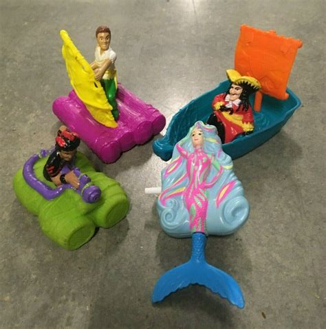 McDonald's 1991 Disney's Hook movie 4 tub toys Peter Pan Rufio Mermaid ...