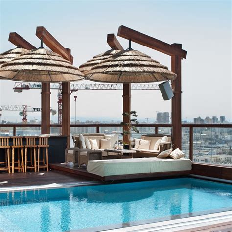 Asian Swimming Pool Design Ideas, Inspiration & Images - March 2023 ...