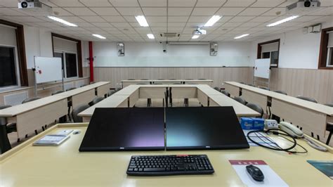 智慧教室（U型布局型）教学设备使用指南2022版-吉林师范大学资产管理处