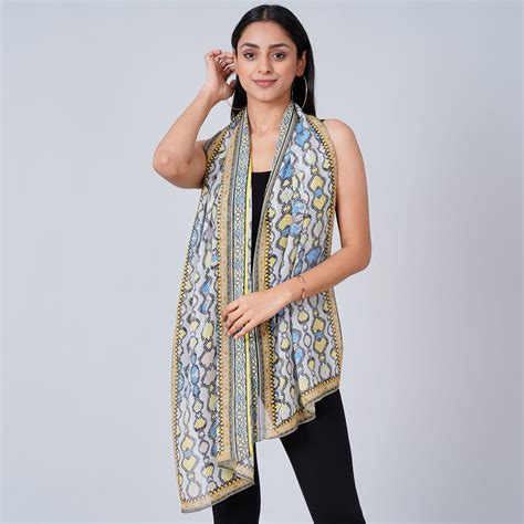 Yellow Geometric Stole – First Resort by Ramola Bachchan