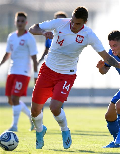 The sacrifices Kiwior's dad made to aid his career | Feature | News ...