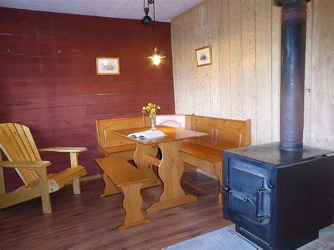 NECHAKO LODGE (Vanderhoof) - Lodge Reviews, Photos, Rate Comparison ...