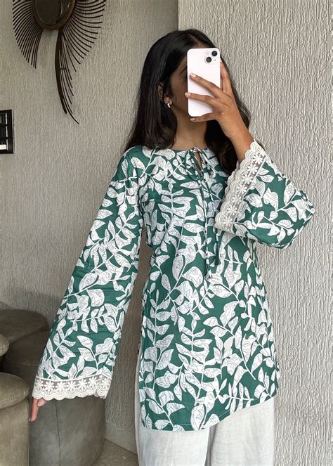 Green bell sleeves cotton short kurti – KUDDI