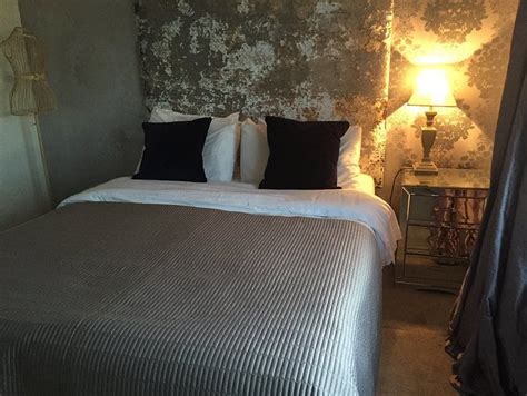 THE WHITE HOUSE (Pyecombe) - B&B Reviews, Photos, Rate Comparison ...