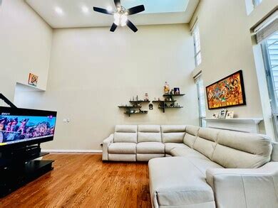 107 Pembroke Cir Unit 107, Lake Bluff, IL 60044 | Homes.com