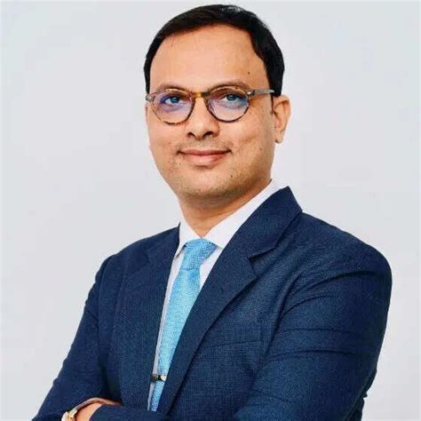 Oil near $100, gold plateaus, AI fuels a global capex boom: Hitesh Jain ...