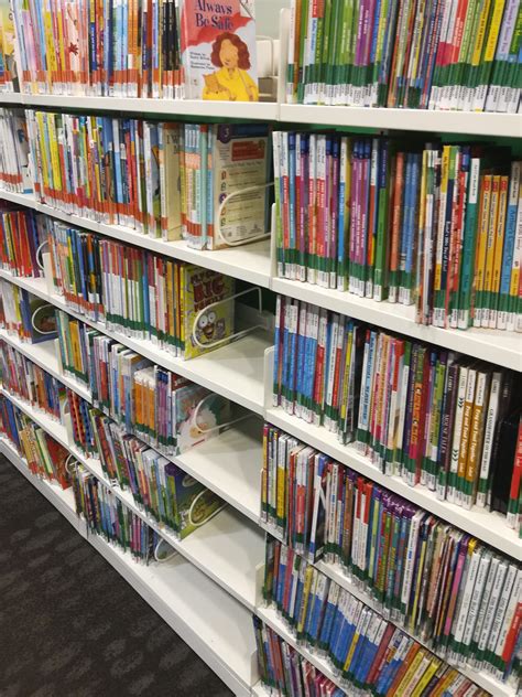 WAUKEGAN PUBLIC LIBRARY - Waukegan IL - Hours, Directions, Reviews ...