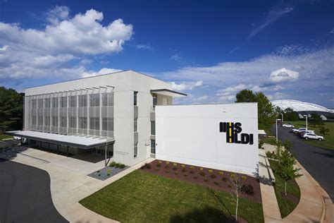 IIHS Logo 的图像结果