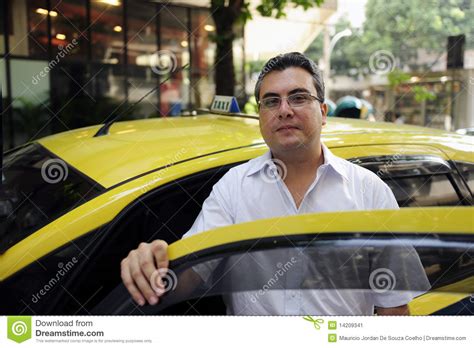 出租车司机纵向出租汽车 库存图片. 图片 包括有 人们, 白种人, 责任人, 新建, 一个, 户外, 商业 - 14209341
