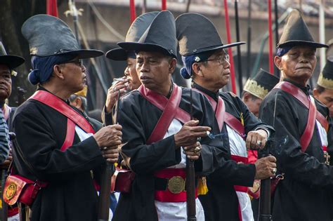 Sejarah dan Pemaknaan Kretek sebagai Simbol Perlawanan Kekuasaan Kolonial