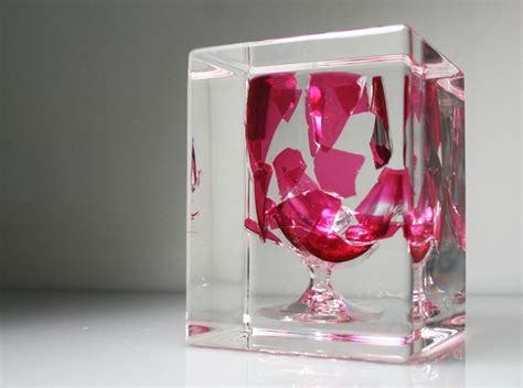 Exploding Glass Candles 的图像结果