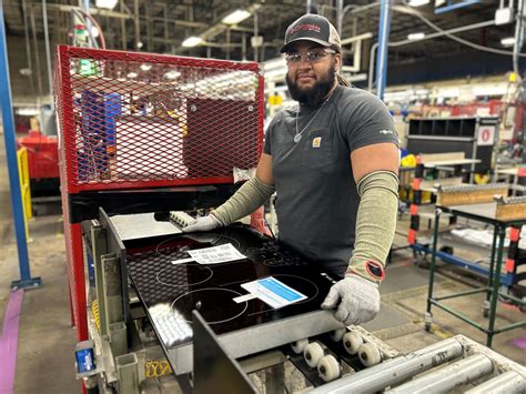 GEORGIA MADE: GE APPLIANCES LAUNCHES NEW INDUCTION COOKTOP LINE-UP ...