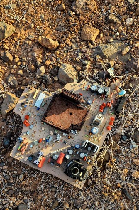 Broken Computer System 的图像结果