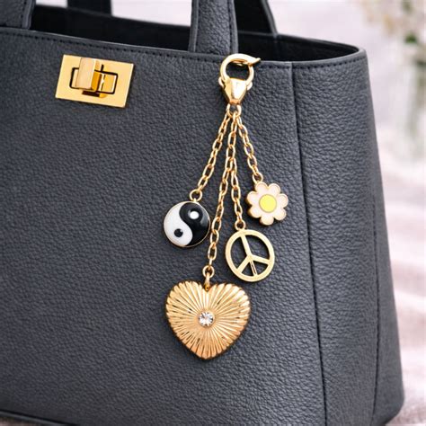 Golden Daisy Yin-Yang Heart Bag Charm – toniq-fashion