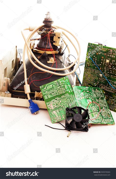 Old Broken Monitor Old Computer Parts Stock Photo 593570303 | Shutterstock